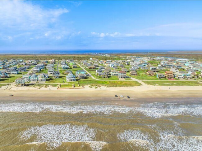 Building Photo - 986 Bahama Dr