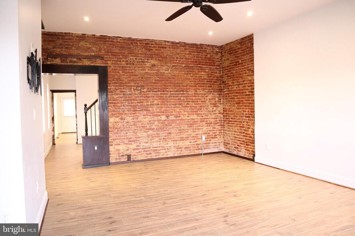 122 W Front St, Bridgeport, PA 19405 Townhouse for Rent in Bridgeport