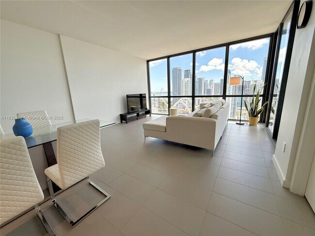Foto del edificio - 1600 NE 1st Ave