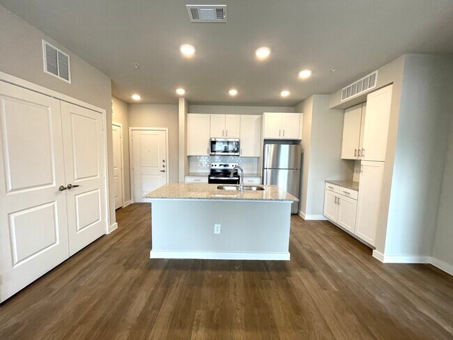 Foto del edificio - 1325 Choate Pkwy