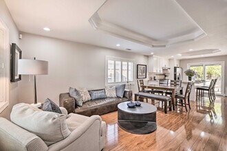 Building Photo - 3096 Dovela Way