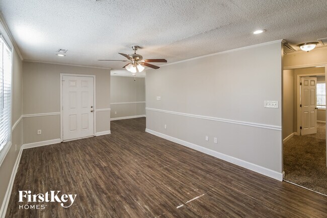 Building Photo - 1440 Orange Grove Rd