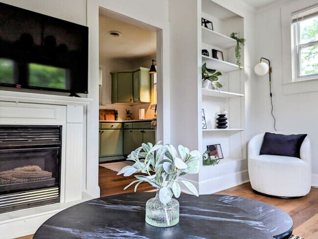 Foto del edificio - HillTop Hideaway - 4min from downtown!