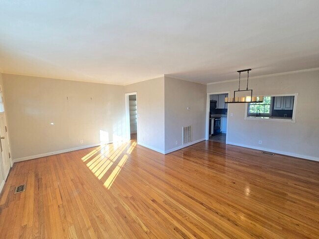 Foto del edificio - 3409 Alta Vista Dr