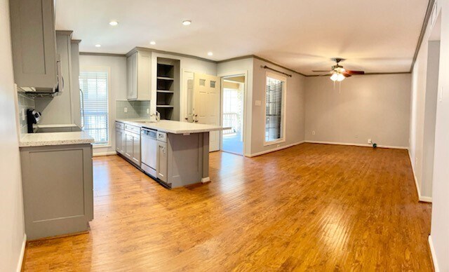 Building Photo - 1311 Antoine Dr