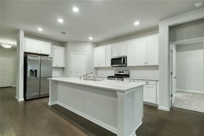 Building Photo - 2701 Danbury Ln
