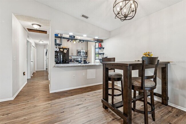 Foto del edificio - 2101 W Cherry St