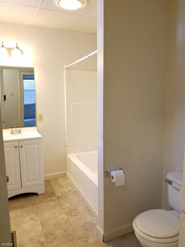 Foto del edificio - 2 br, 1 bath Apartment - 6370 Forward Avenue