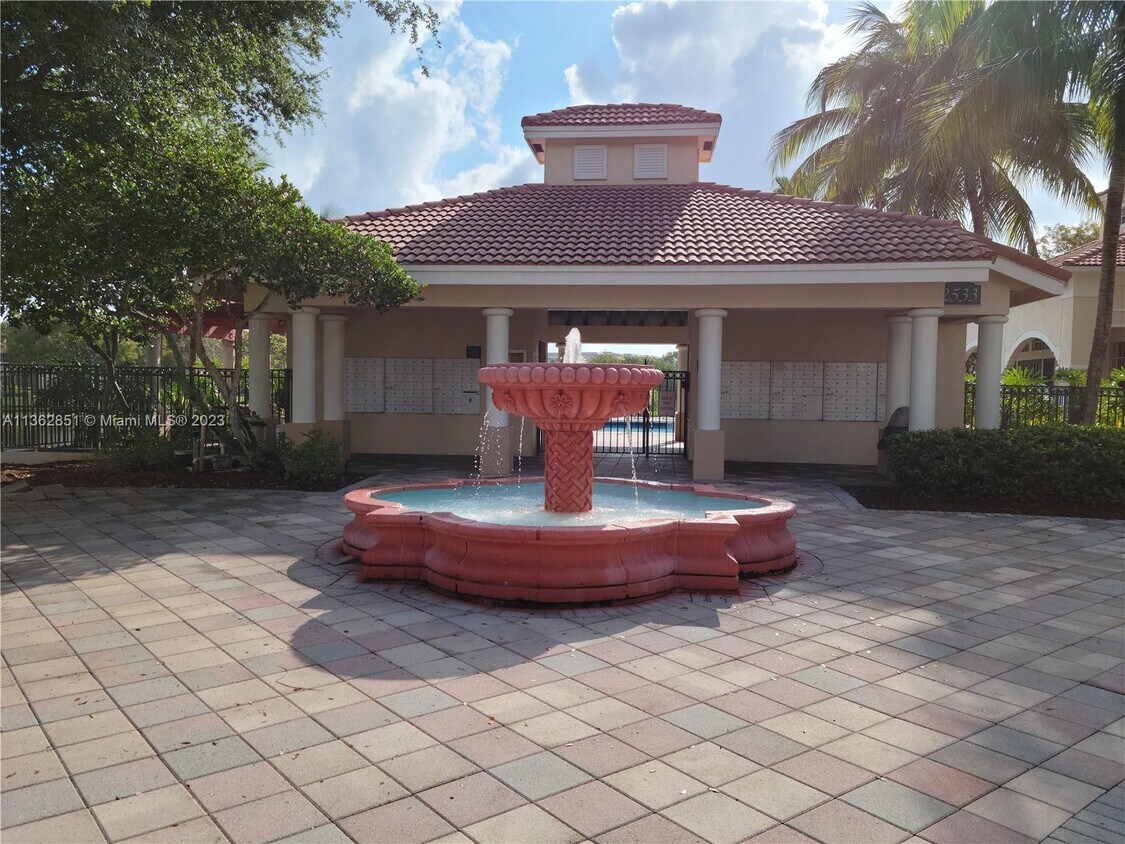 2487 Centergate Dr, Miramar, FL 33025 Townhome Rentals in Miramar FL