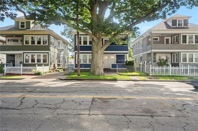 Building Photo - 948 Narragansett Blvd