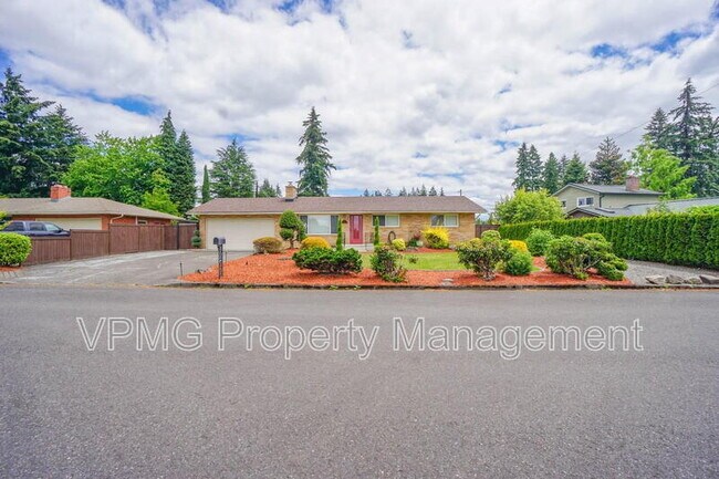 Building Photo - 705 NE 94th Ave