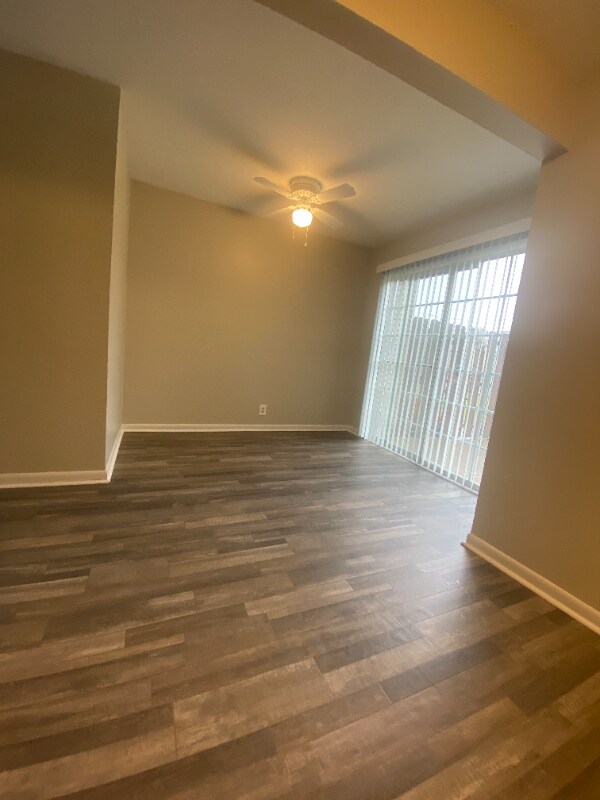 Building Photo - 300 Berkley Dr