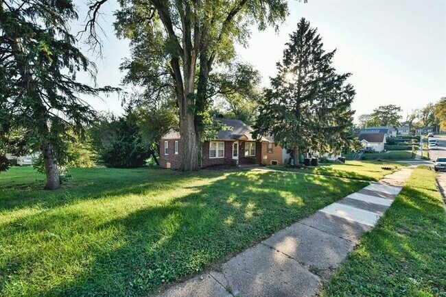 Building Photo - 4641 Larimore Ave