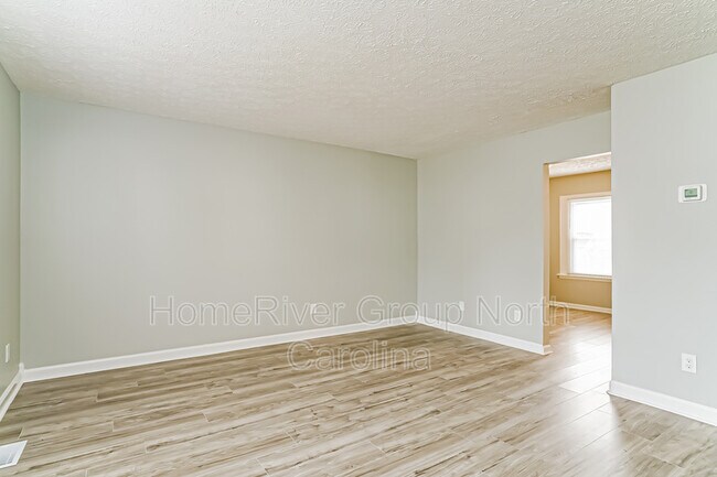 Foto del edificio - 8213 Wynewood Ct