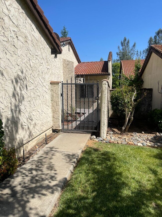 Foto del edificio - 3 BEDROOM HOME IN TANGELWOOD WITH COMMUNIT...