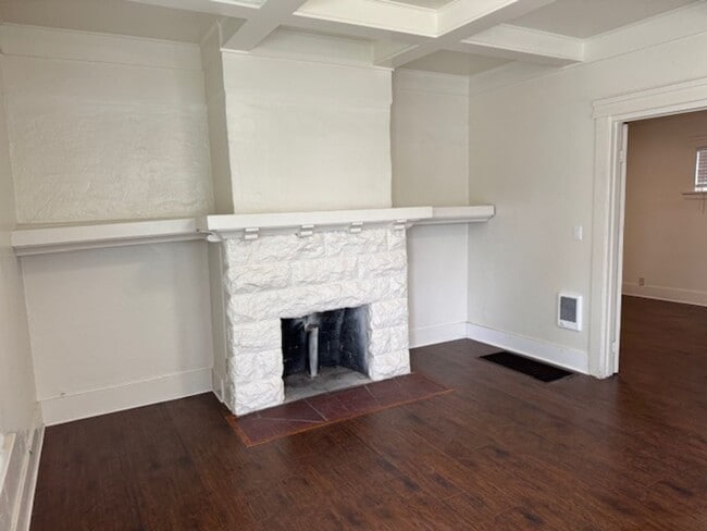 Foto del edificio - 501 W 8th St
