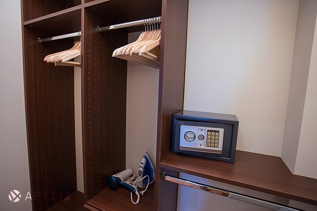 Foto del edificio - 336 E 15th St