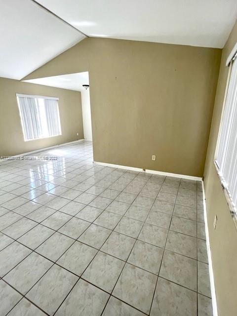Building Photo - 2230 SW 31st Ave