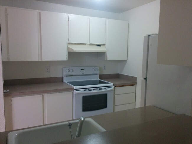 Foto del edificio - MOVE IN SPECIAL! Fully Updated 2 Bedroom C...