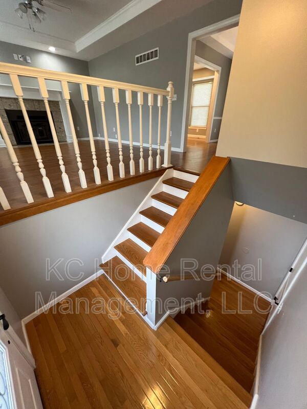 Foto del edificio - 8704 N Shannon Ave