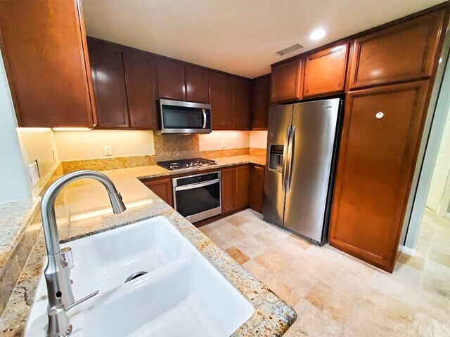 Foto del edificio - 87 Gingerwood