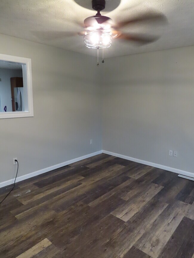 Sala de estar - 2750 Arbury Ct