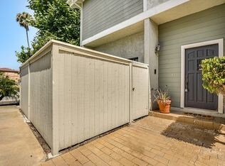 Entrada principal - 718 S Catalina Ave