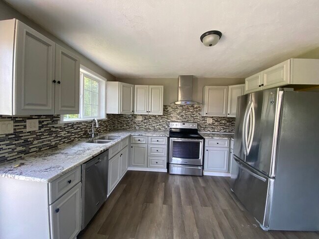 Foto del edificio - Gorgeous 3/4 bedroom 3 bath house for rent!