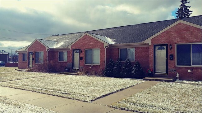 Building Photo - 3300 Gloria St