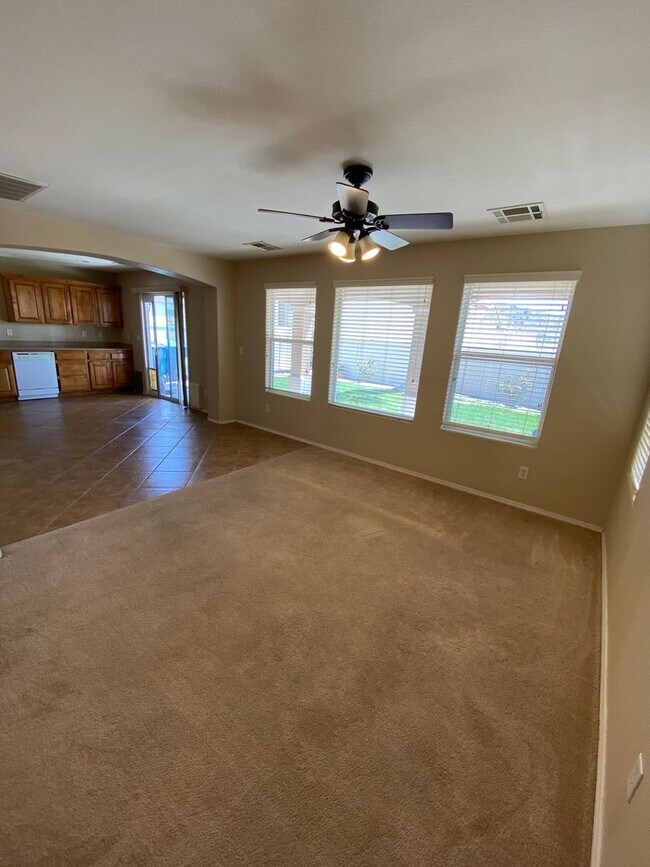 Building Photo - AMERICANA Property Mgmt - 2 story 3b-2 1/2...