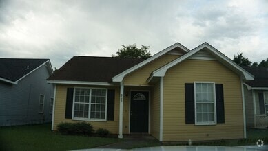 Building Photo - 225 Blue Pool Dr