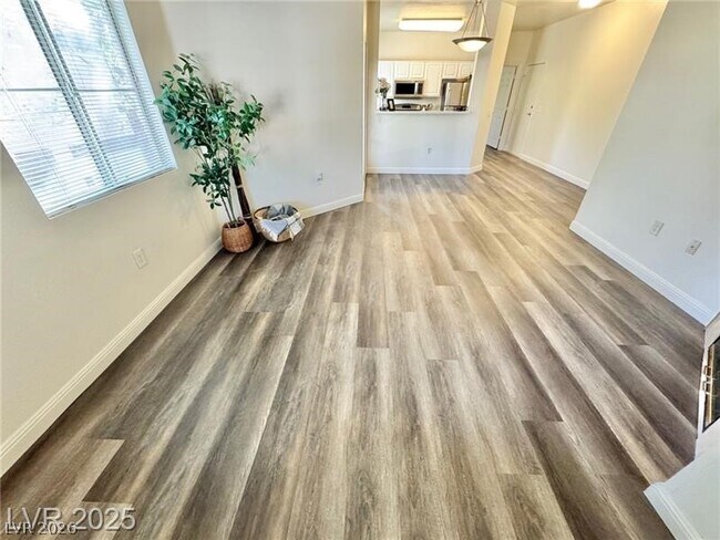 Foto del edificio - 5250 S Rainbow Blvd