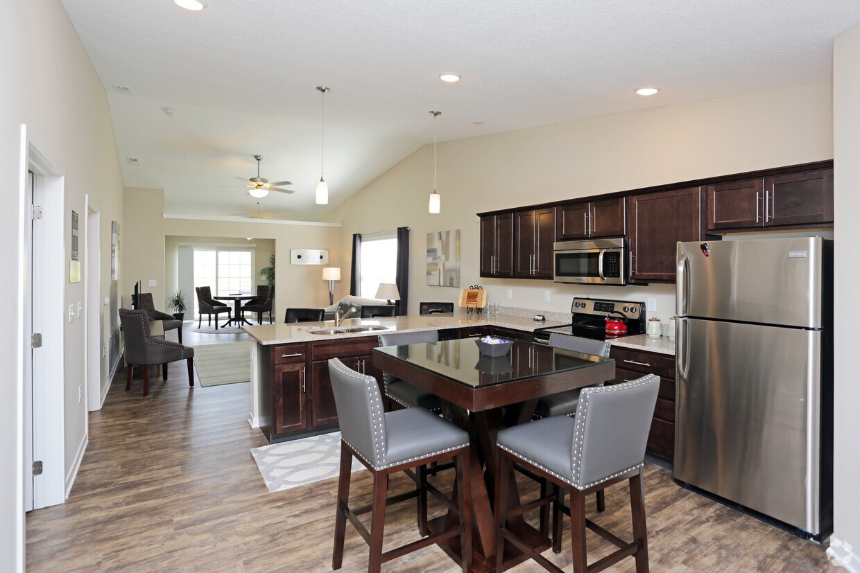 Redwood Lake Wylie Apartments in Lake Wylie, SC