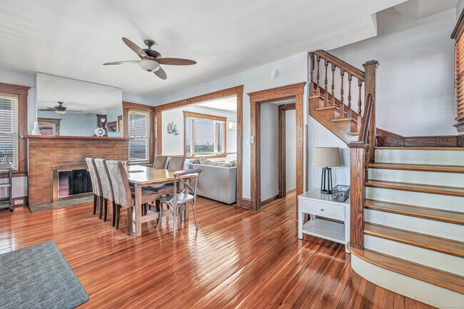 Foto del edificio - 12 East Ave