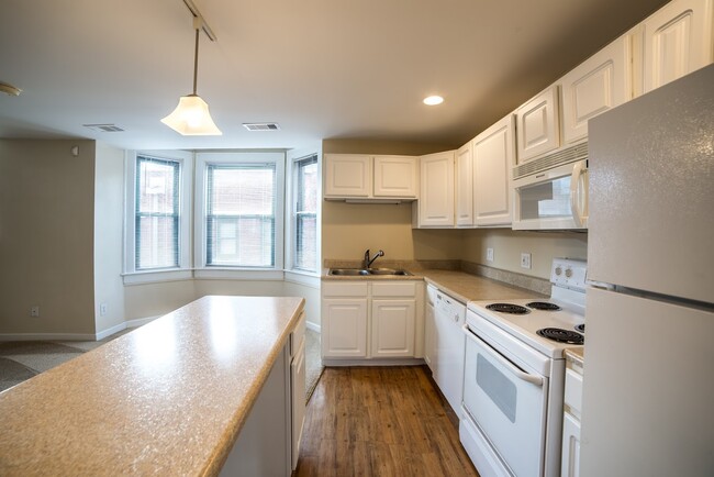 Continental Towers-Kitchen - The Continental Towers at Vermont Place