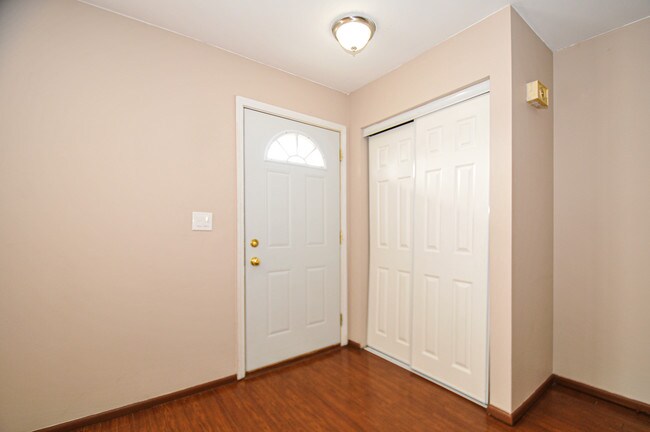 Foto del edificio - 513 W Potter St