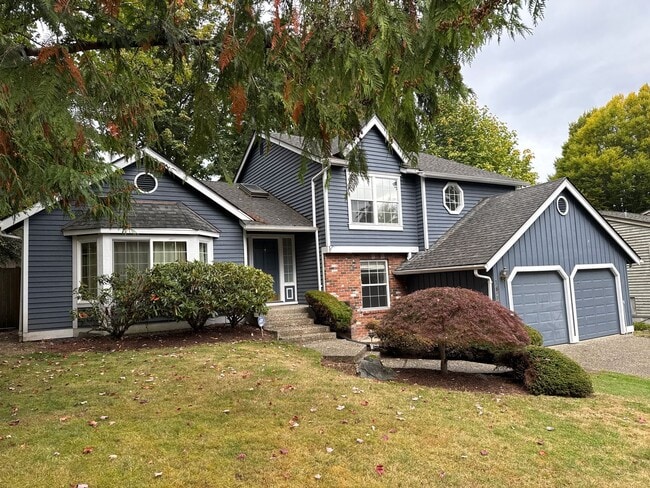 Building Photo - Beautiful Tri-level 4 beds, 2.5 baths plus den, within one mile from Cougar Ridge Elementary