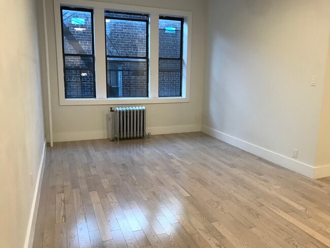 Building Photo - 226 66th St