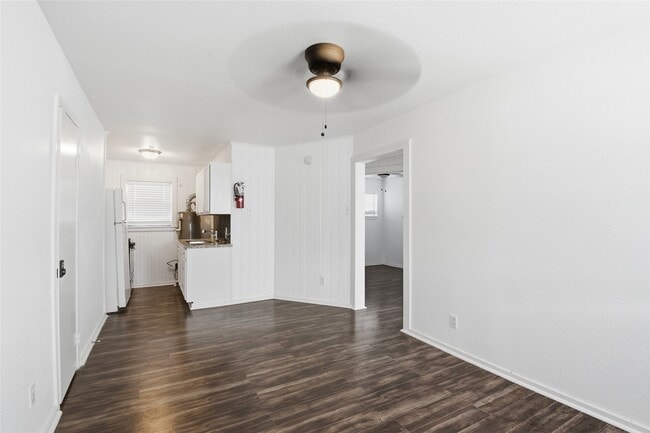 Foto del edificio - 5010 Ennis St