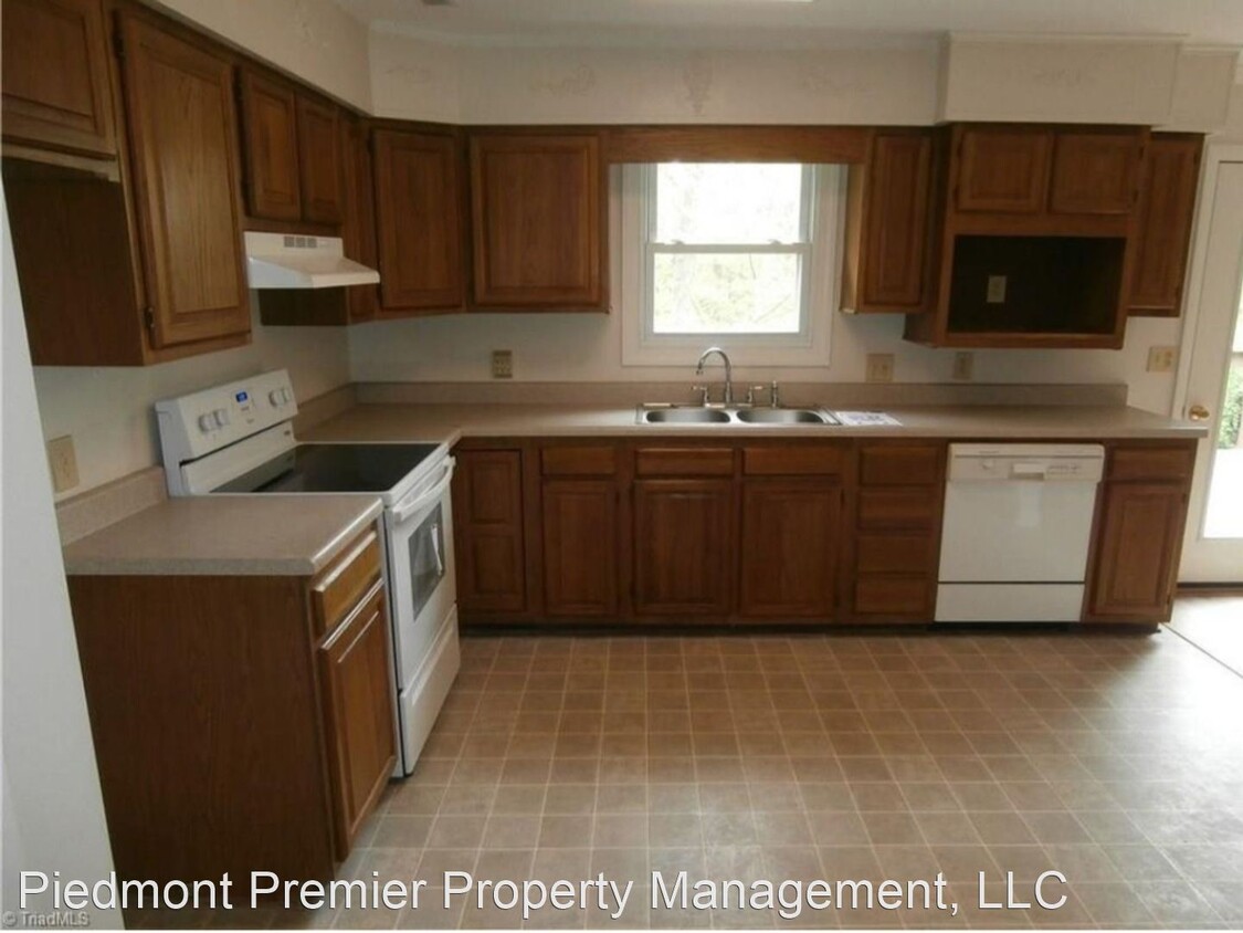 Building Photo - 3 br, 2 bath House - 3796 Vandalia Dr