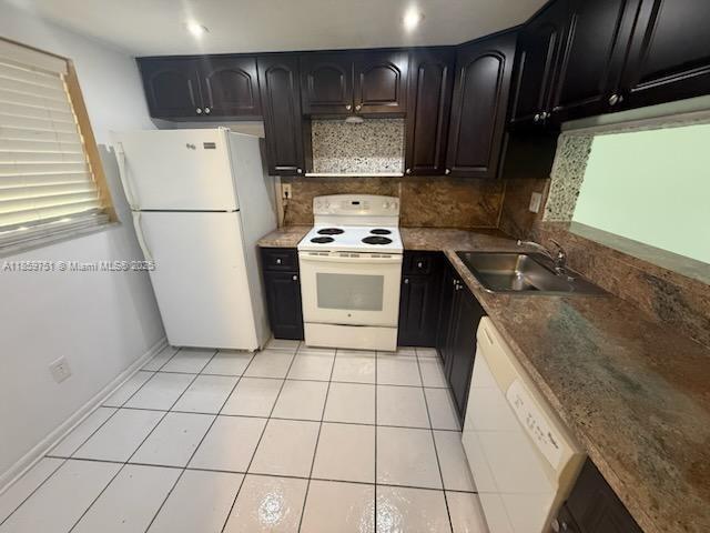 Building Photo - 10875 SW 112th Ave