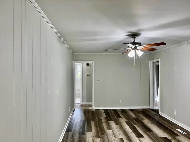 Foto del edificio - 305 Hartsfield Ln