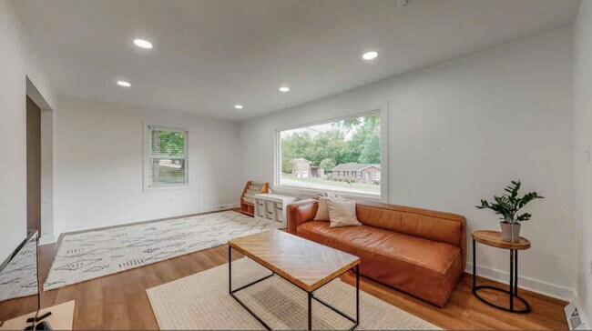 Foto del edificio - 202 Caldwell Dr