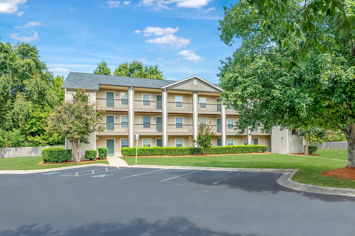 Concord Flats Apartments 31053185 Patrick Henry Dr Concord, NC