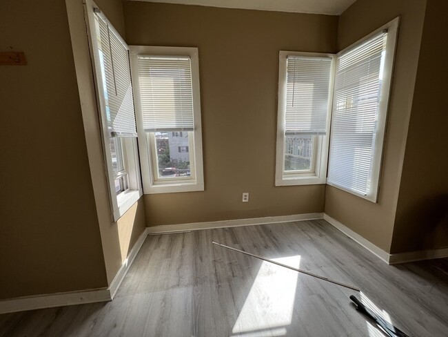 Foto del edificio - 143 4th St