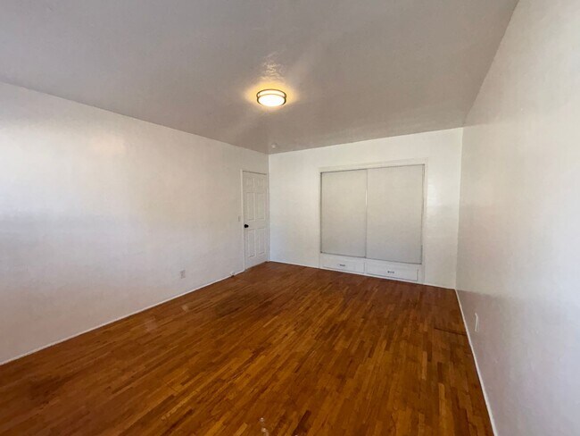 Building Photo - Charming 3 Bedroom Duplex with Original Character – Chula Vista Rental