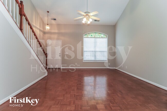 Foto del edificio - 347 Weatherstone Pl