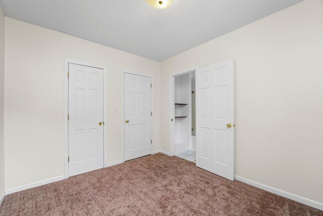 Building Photo - 516 N Alfred Ave