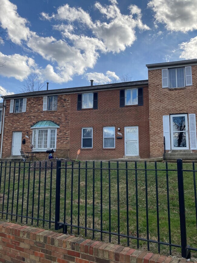 Photo - 1605 Addison Rd S Townhome