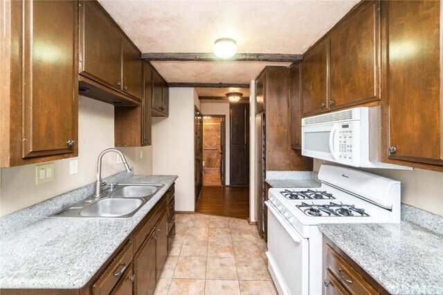 Building Photo - 1534 Buena Vista